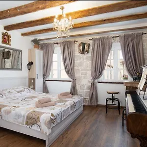 Apartman Domus Maximus, Pula