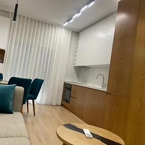  Apartment Center Kafe Flora Albania